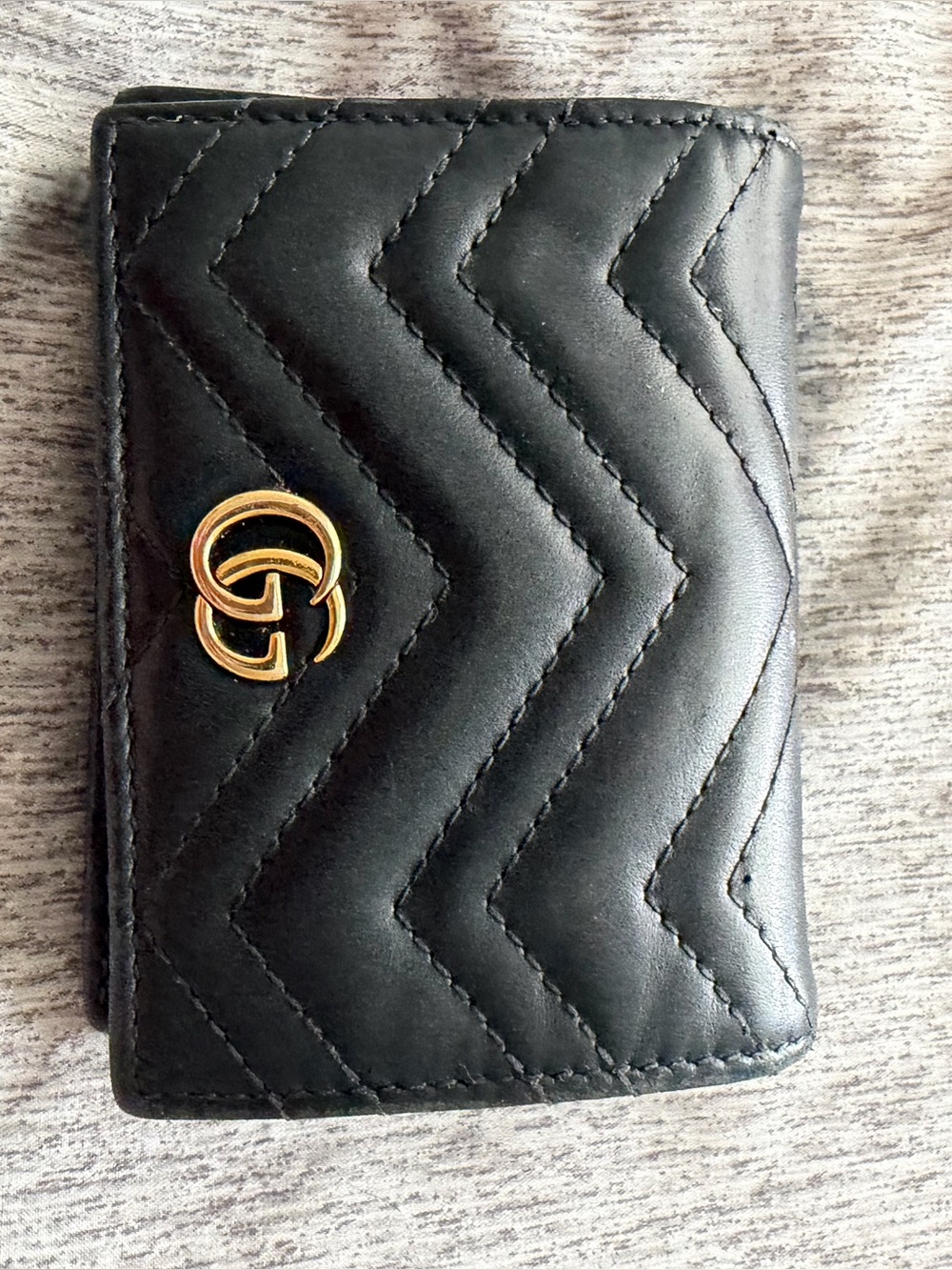 Gucci Black Quilted Leather Card & Key Holder with Gold Double G